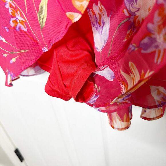 Lulus Size M Flirty Ways Hot Pink Floral‎ Flutter Sleeve Romper - Picture 8 of 13